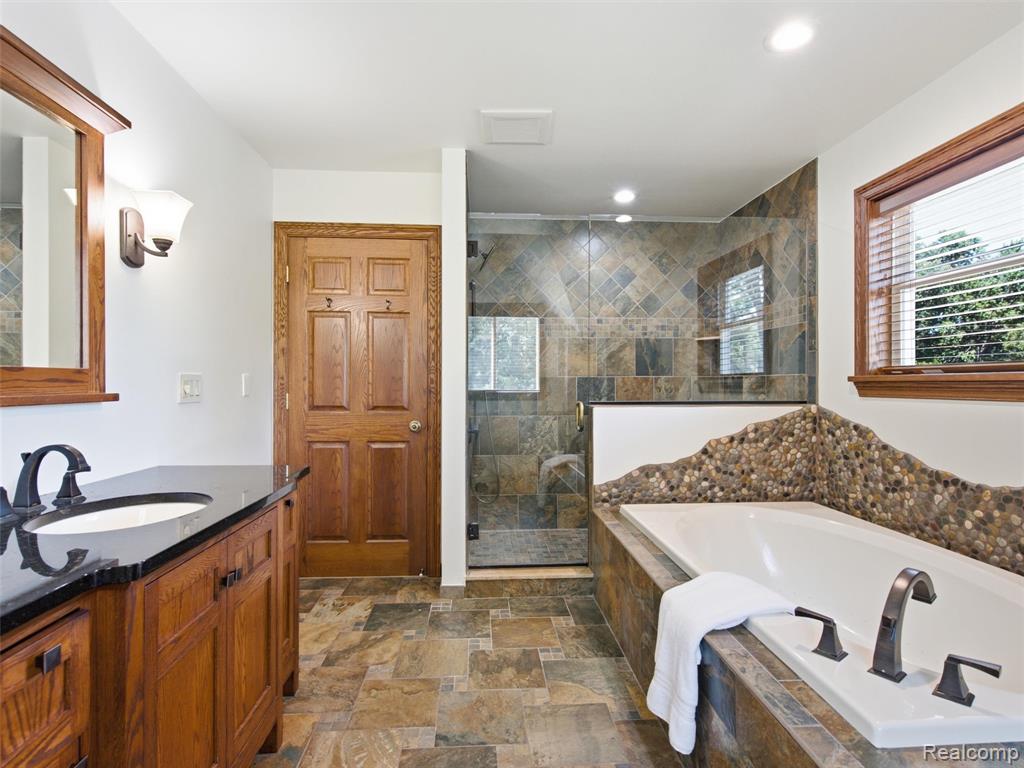 1010 Genesee Drive Property Photo 41