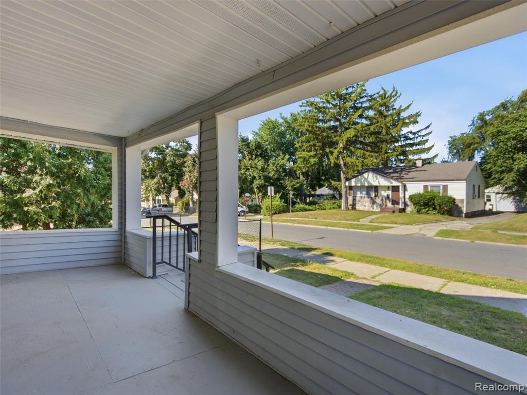 91 Oneida Street Property Photo 24