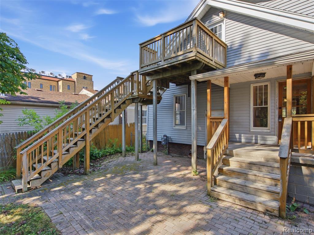 91 Oneida Street Property Photo 27