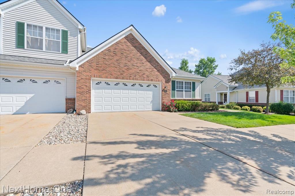 10083 Ridge Run Street Property Photo 1