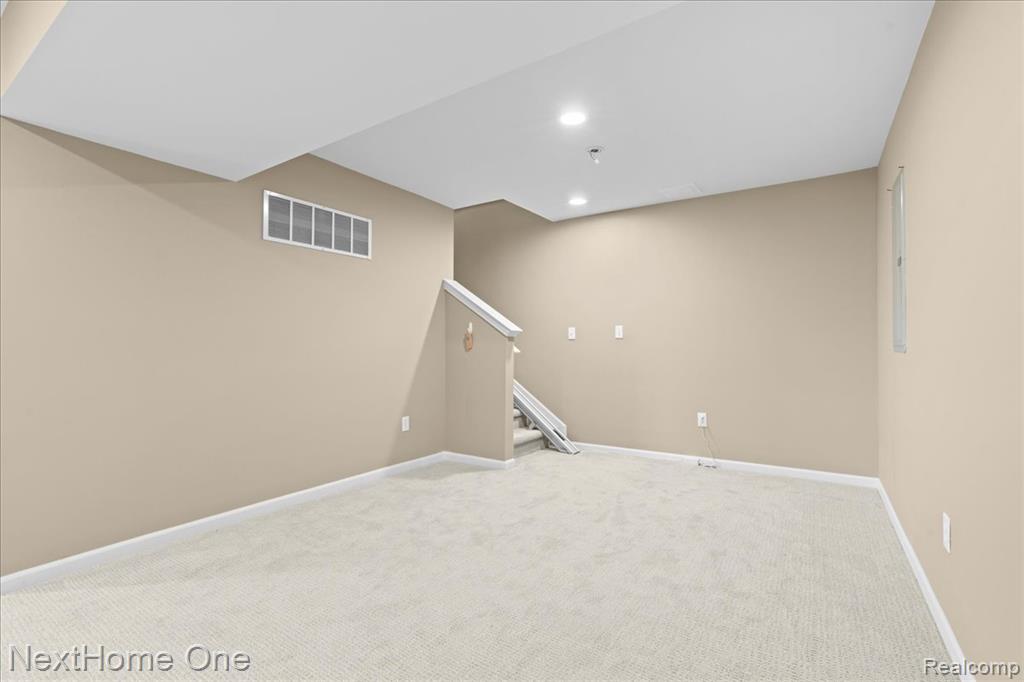 10083 Ridge Run Street Property Photo 17