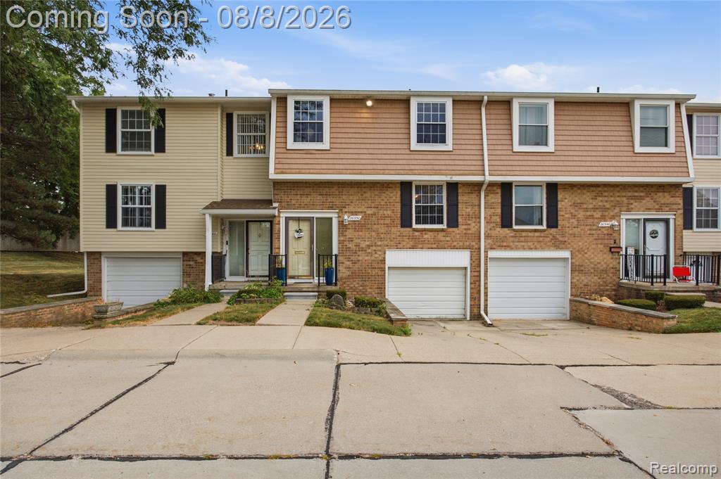 20350 Weybridge Street Property Photo 2