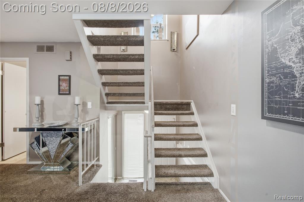 20350 Weybridge Street Property Photo 5