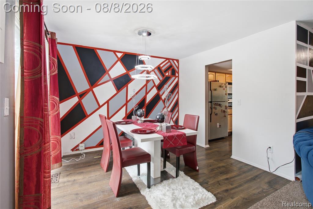 20350 Weybridge Street Property Photo 11