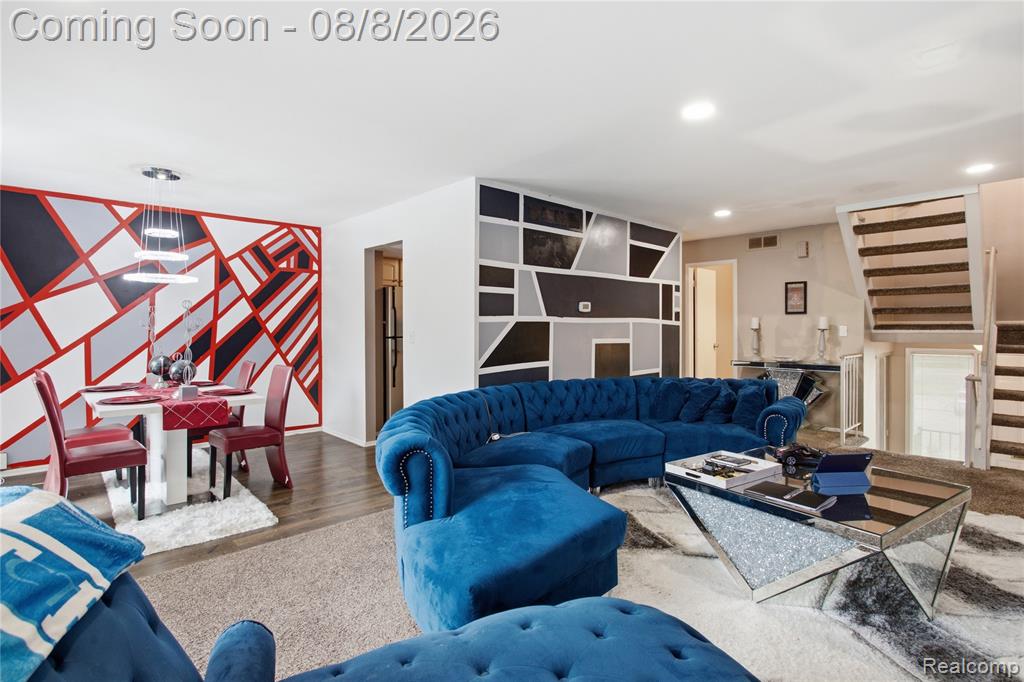 20350 Weybridge Street Property Photo 17