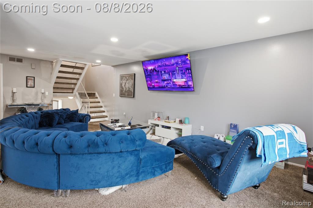 20350 Weybridge Street Property Photo 18