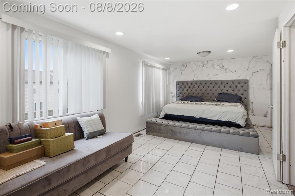 20350 Weybridge Street Property Photo 19