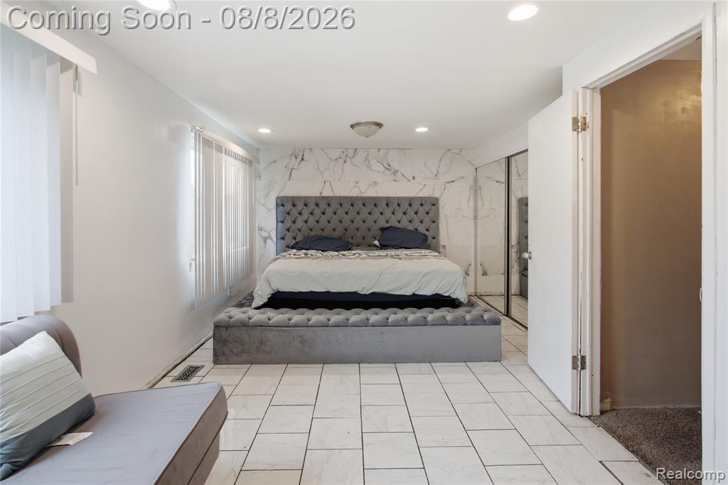 20350 Weybridge Street Property Photo 20