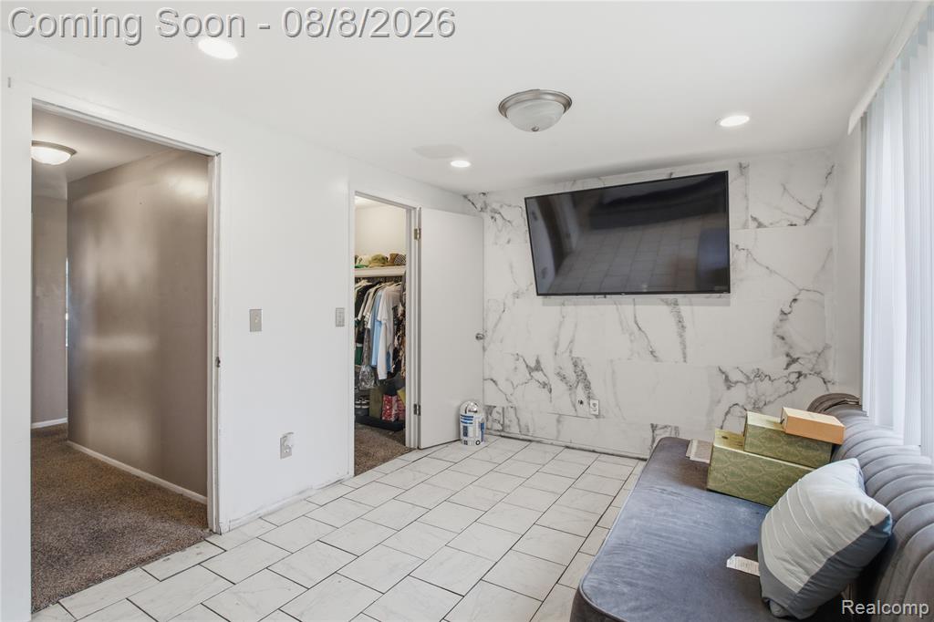 20350 Weybridge Street Property Photo 21