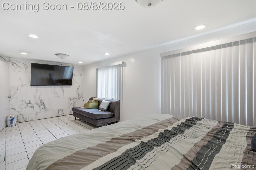 20350 Weybridge Street Property Photo 22