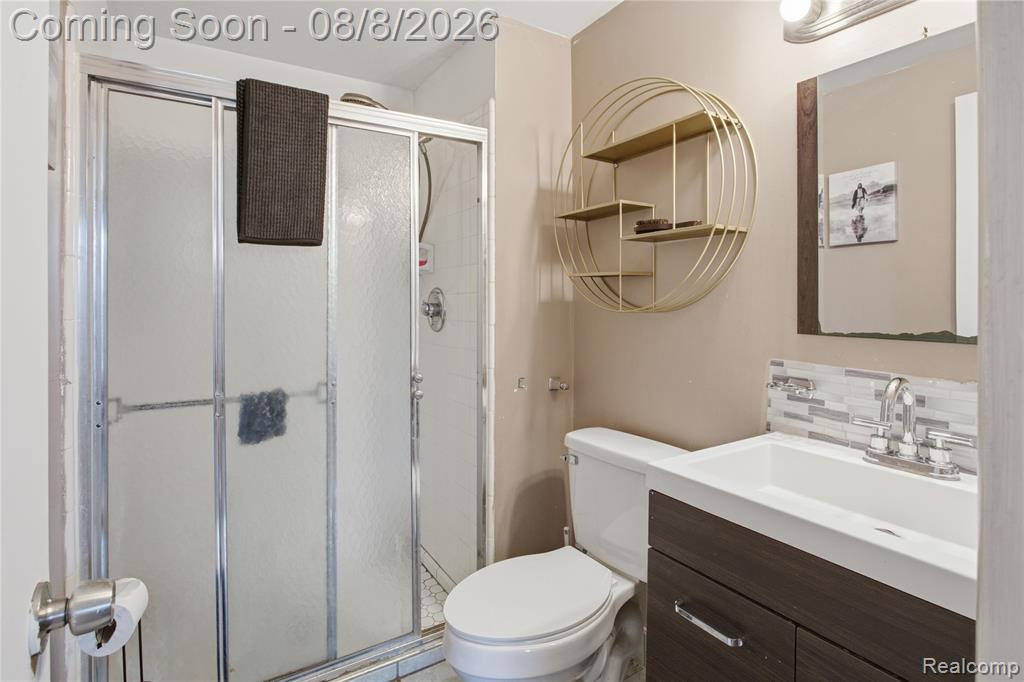 20350 Weybridge Street Property Photo 28