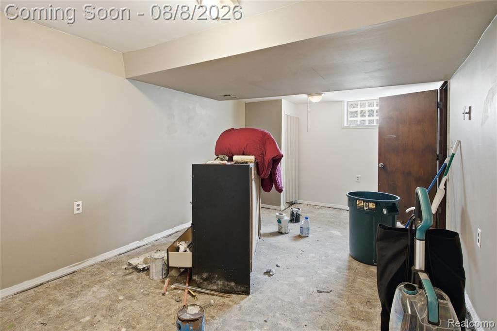 20350 Weybridge Street Property Photo 33