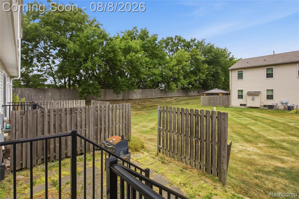 20350 Weybridge Street Property Photo 34