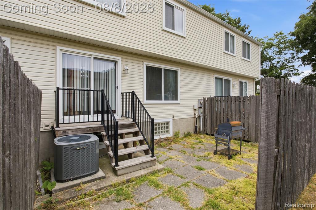 20350 Weybridge Street Property Photo 35
