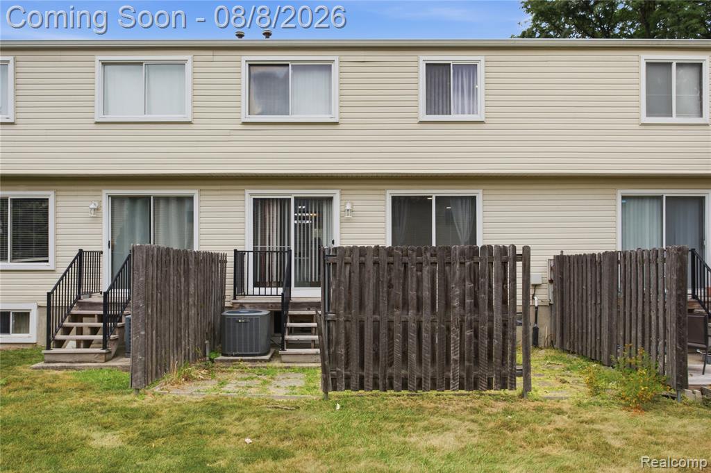 20350 Weybridge Street Property Photo 36