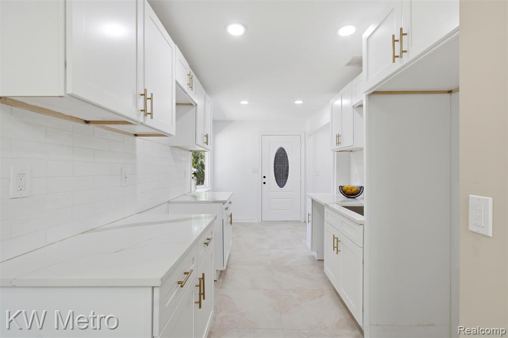 37860 Dardanella Street Property Photo 9