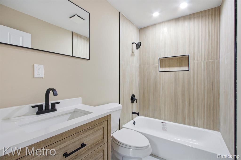 37860 Dardanella Street Property Photo 14