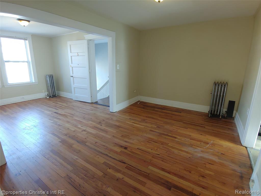 1535 W Canfield Street Property Photo 2