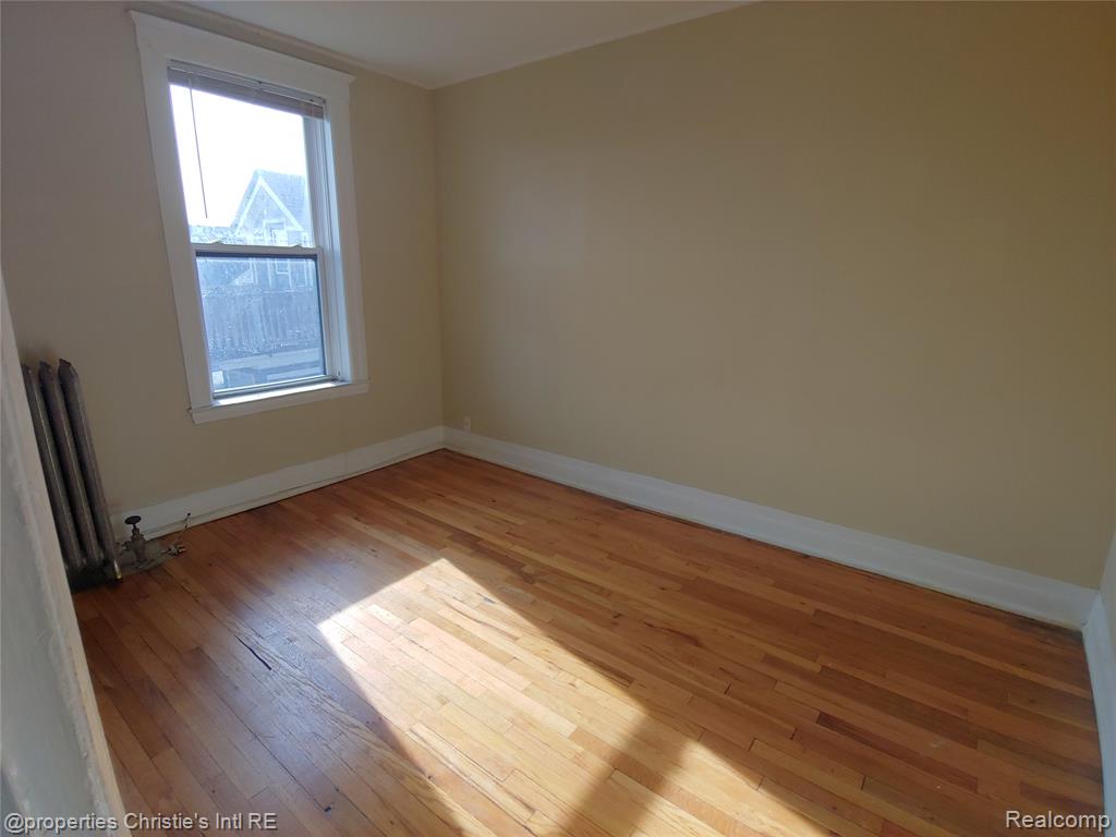 1535 W Canfield Street Property Photo 4