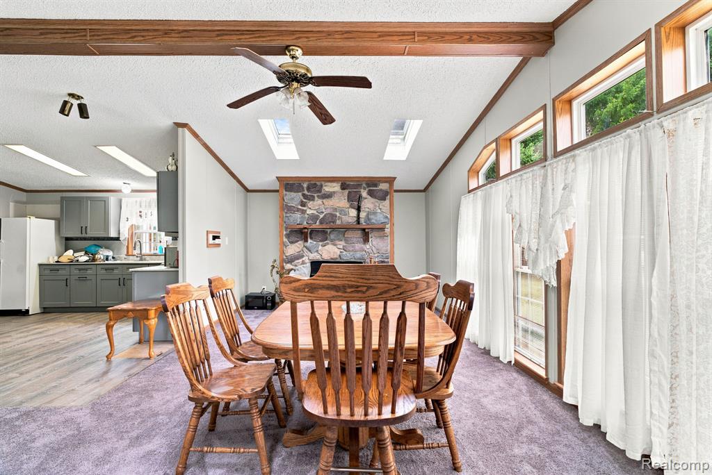 2390 Lakeshore Road Property Photo 11