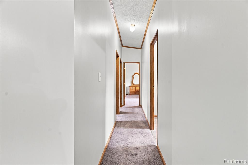 2390 Lakeshore Road Property Photo 21
