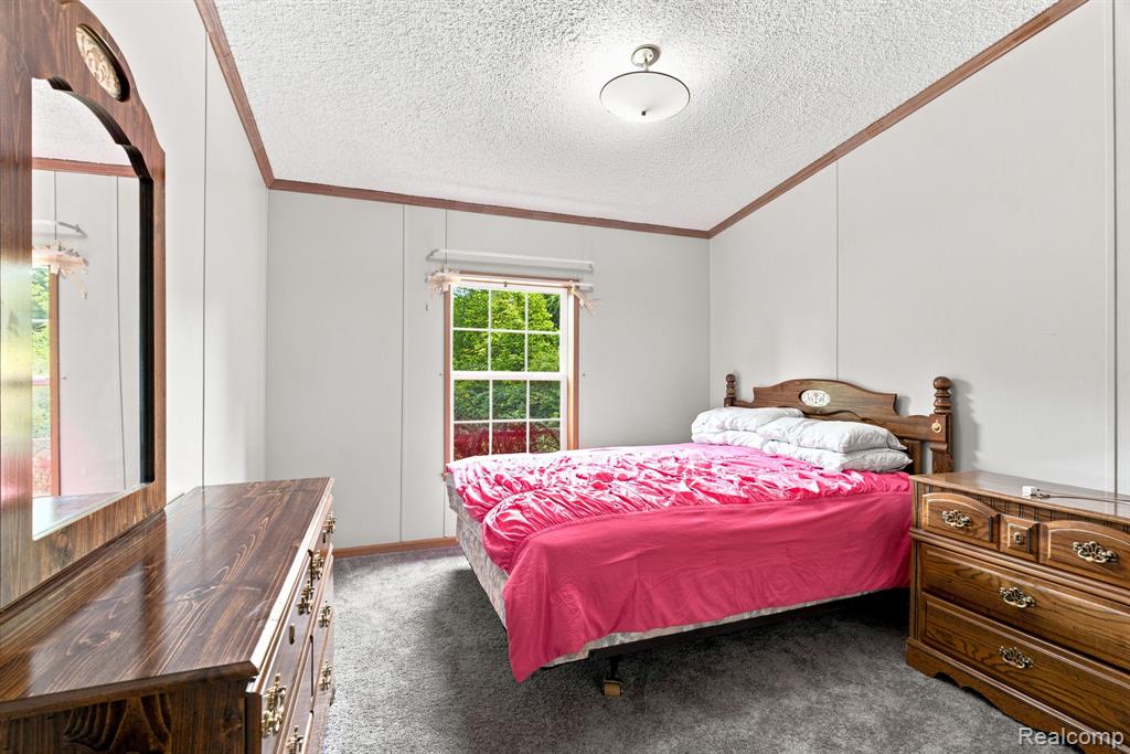 2390 Lakeshore Road Property Photo 27