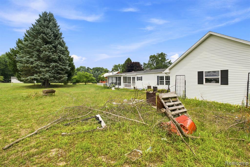 2390 Lakeshore Road Property Photo 33