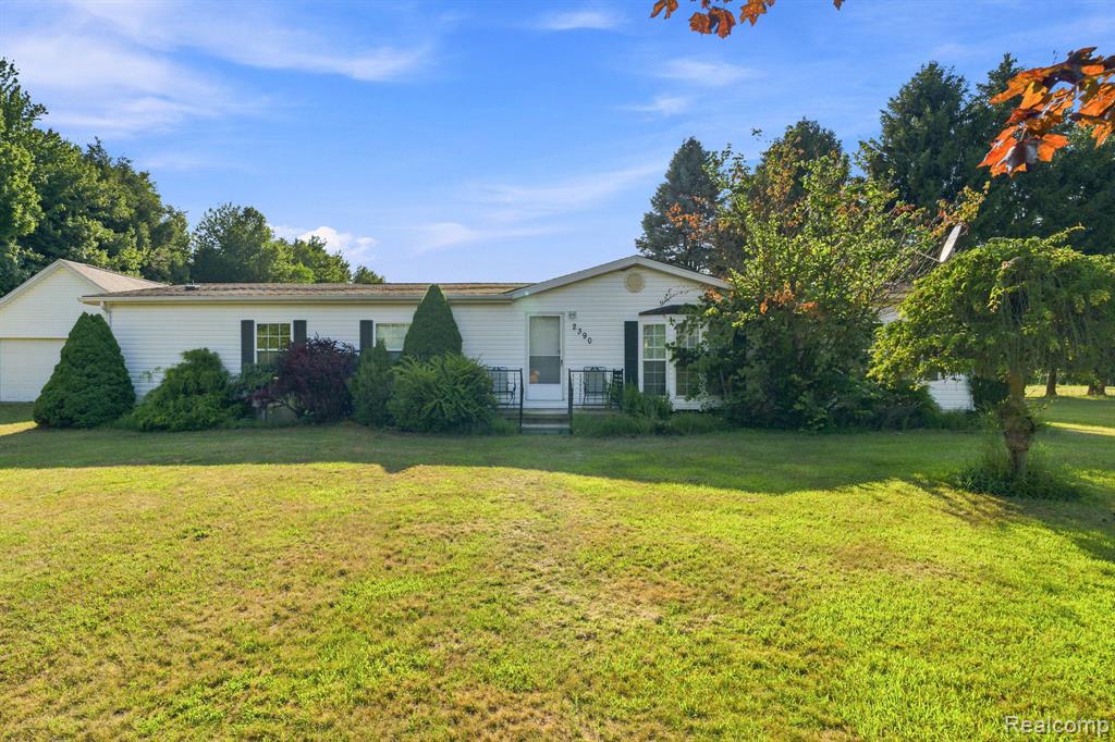 2390 Lakeshore Road Property Photo 41
