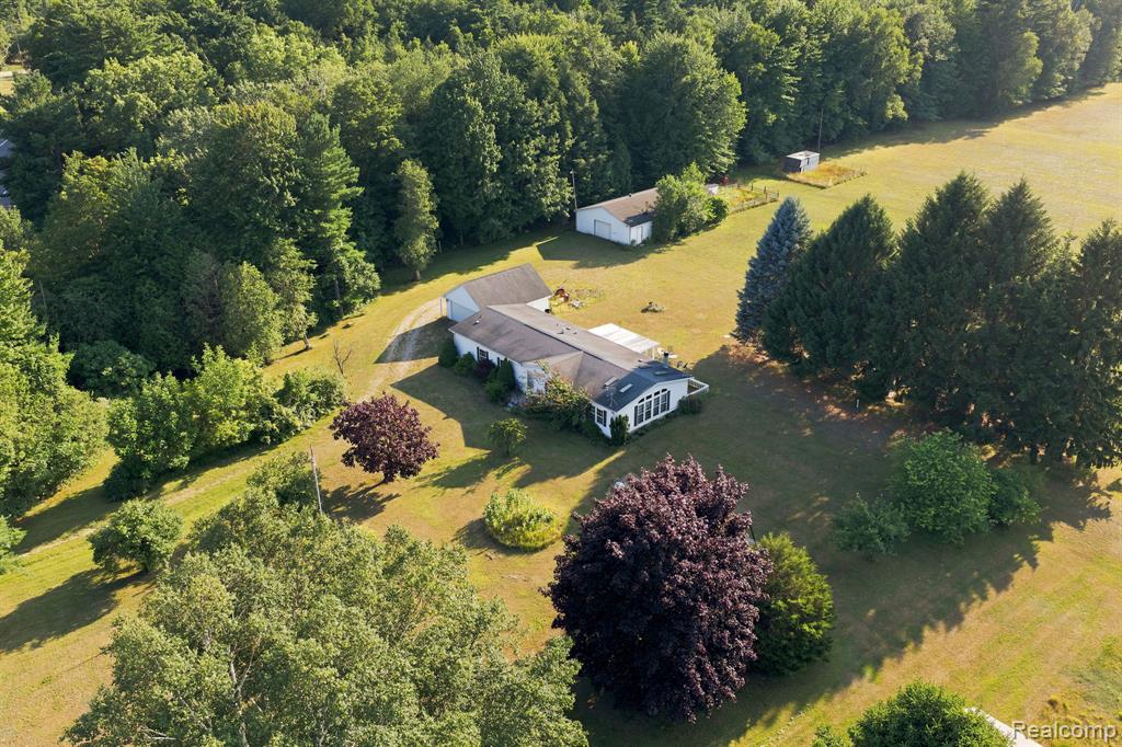2390 Lakeshore Road Property Photo 44