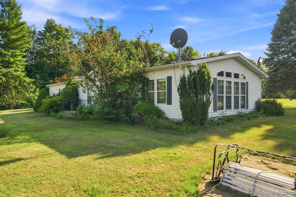 2390 Lakeshore Road Property Photo 48