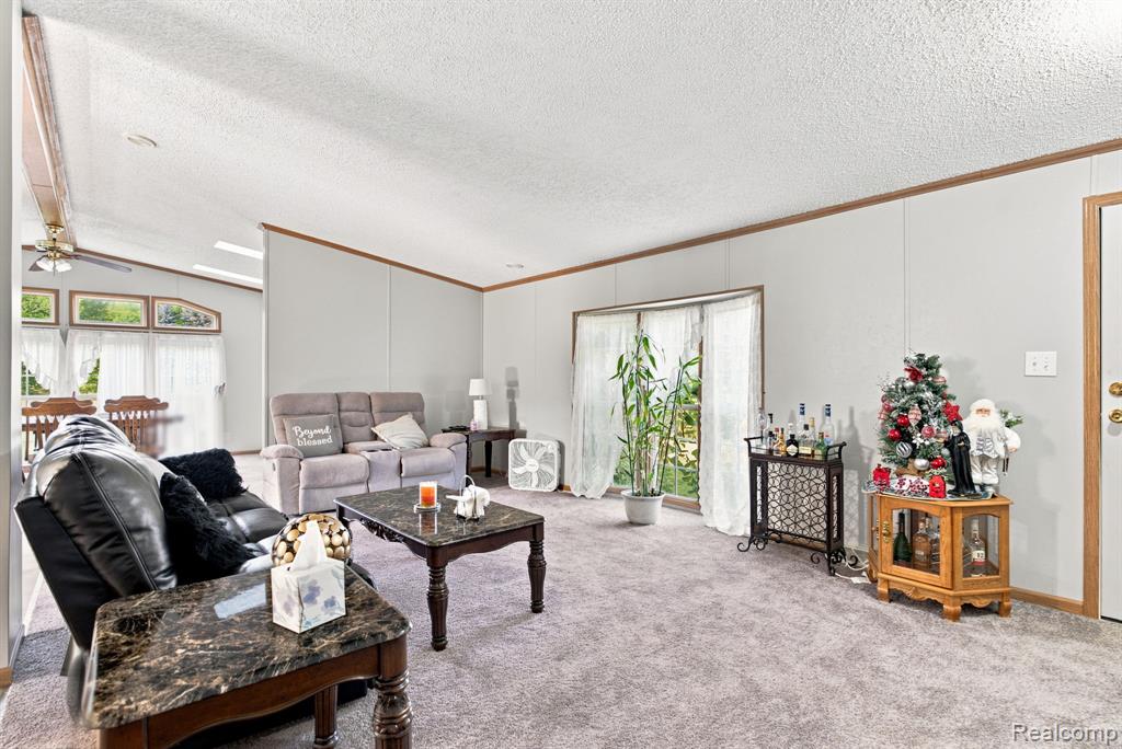 2390 Lakeshore Road Property Photo 51