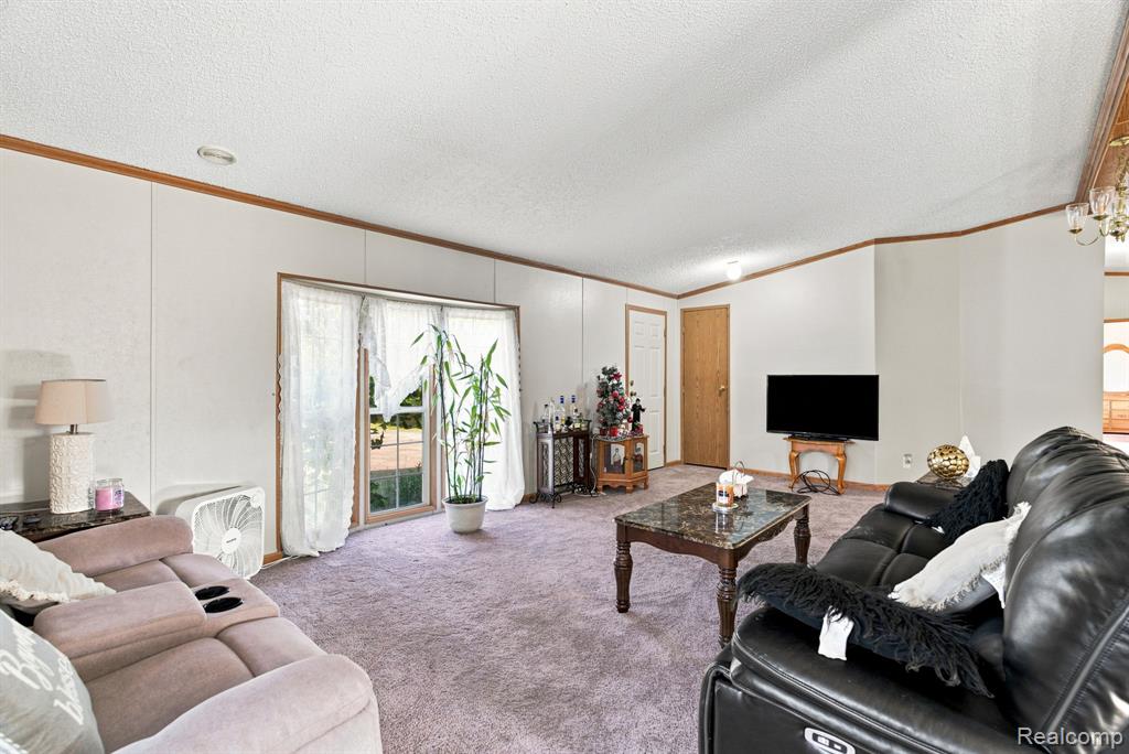 2390 Lakeshore Road Property Photo 52