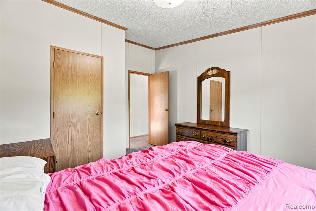 2390 Lakeshore Road Property Photo 70