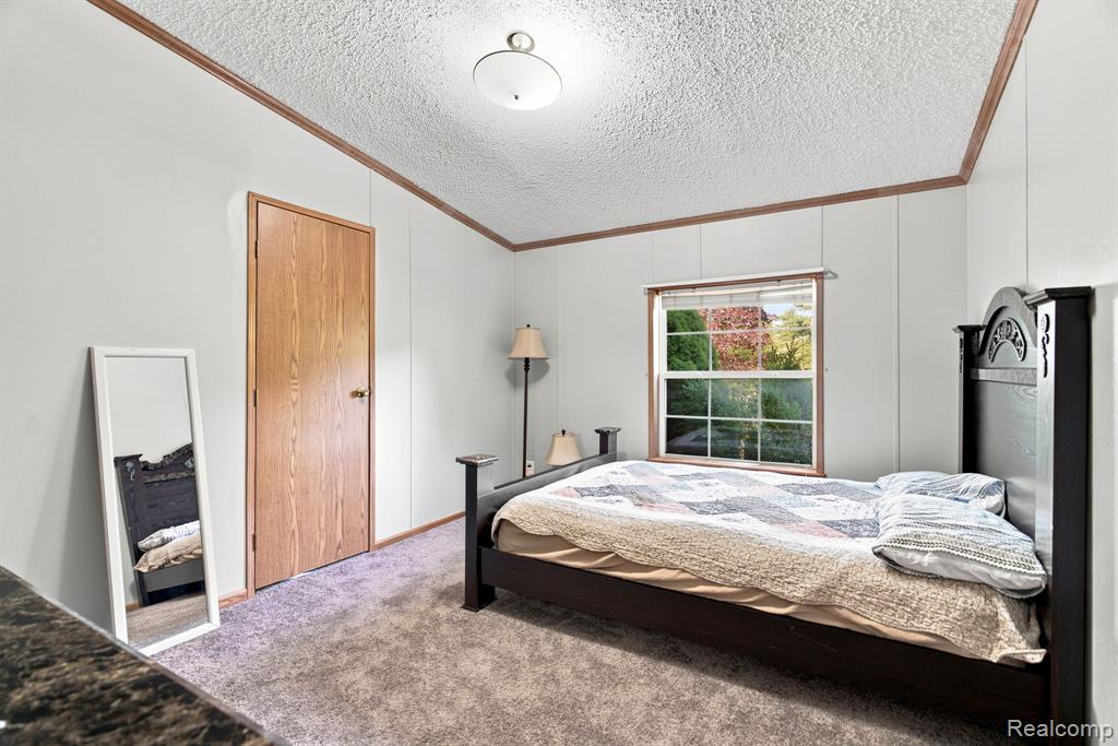 2390 Lakeshore Road Property Photo 71