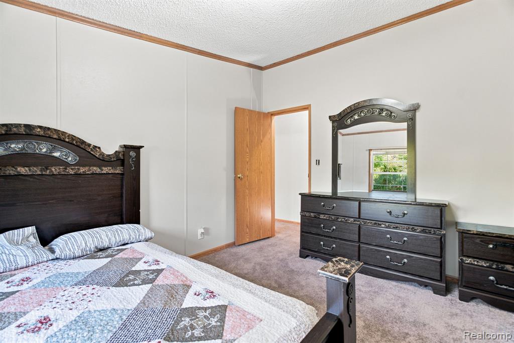 2390 Lakeshore Road Property Photo 72