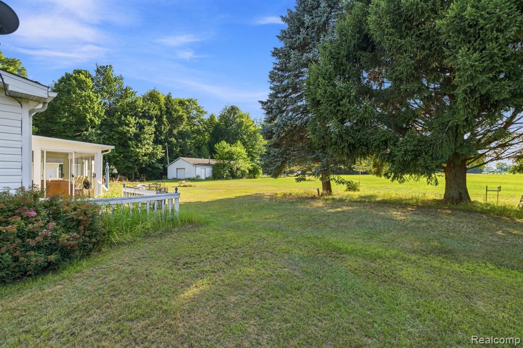 2390 Lakeshore Road Property Photo 79