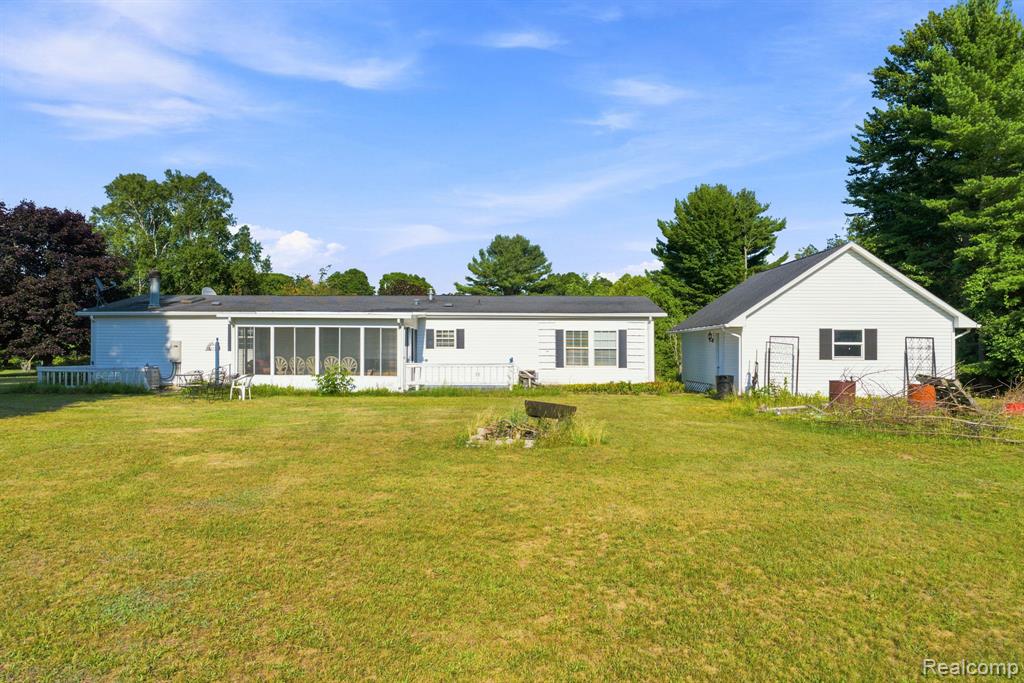 2390 Lakeshore Road Property Photo 82