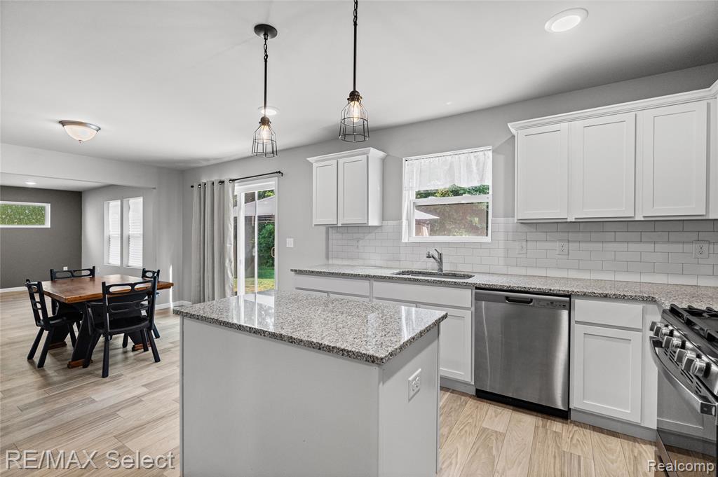 7342 River Rock Drive Property Photo 11