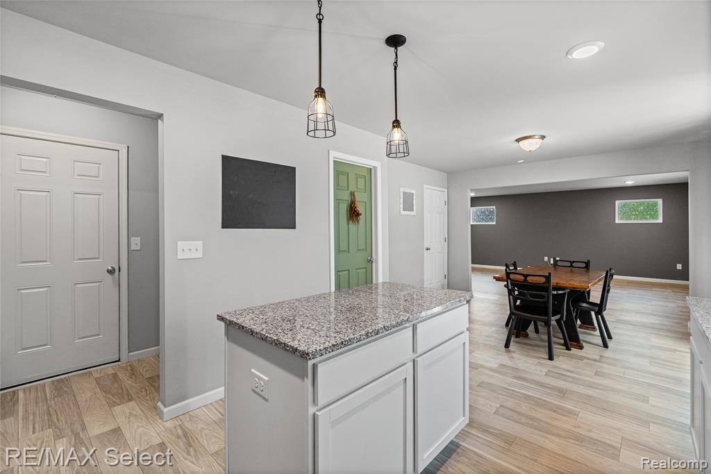 7342 River Rock Drive Property Photo 13