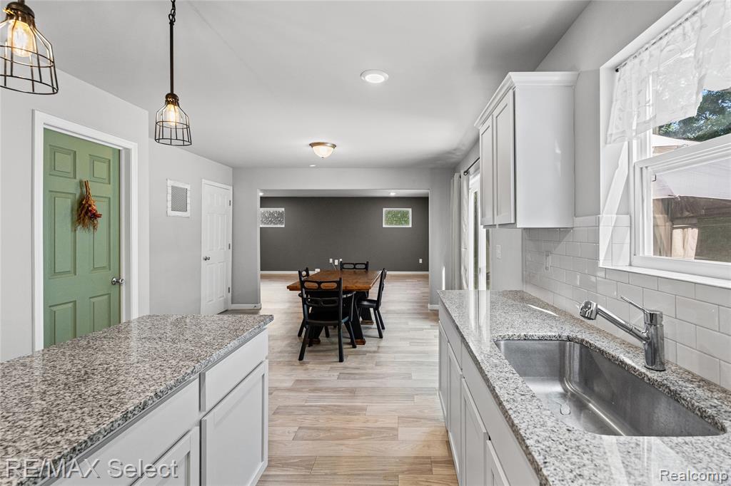 7342 River Rock Drive Property Photo 14