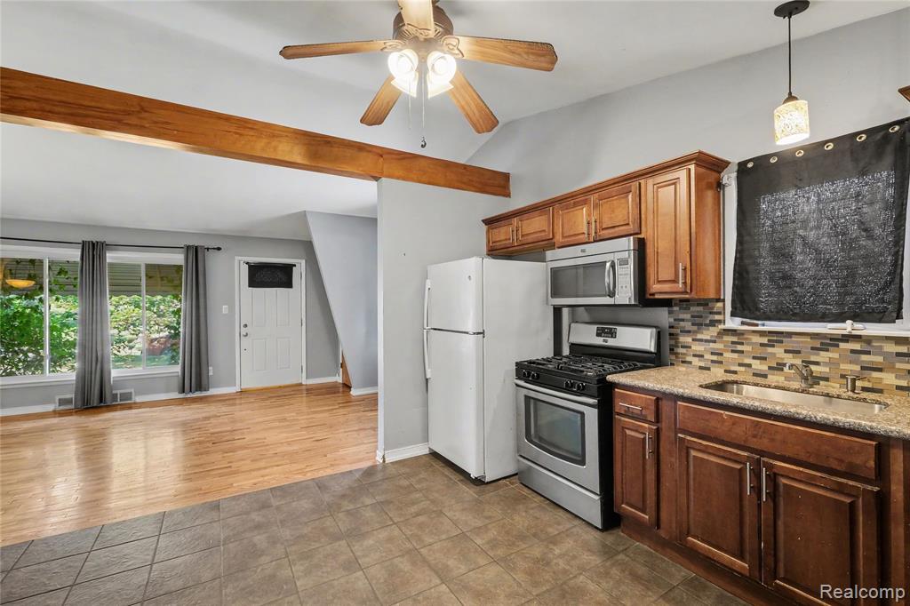 244 Ponchartrain Drive Property Photo 6