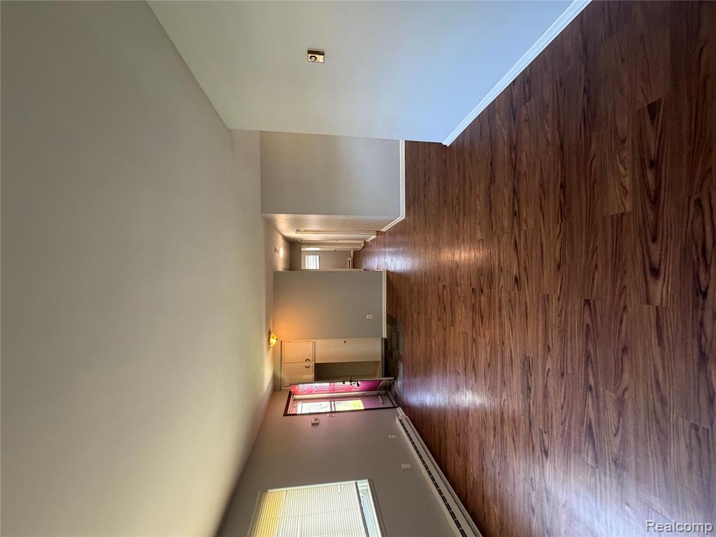 17415 Addison Street Property Photo 3