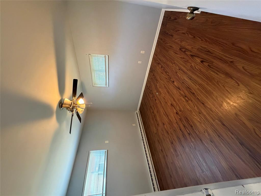 17415 Addison Street Property Photo 13