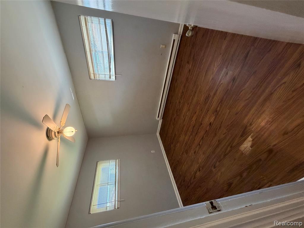 17415 Addison Street Property Photo 14