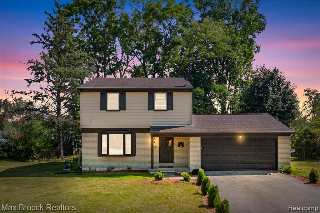 1874 Hopkins Drive Property Photo 1