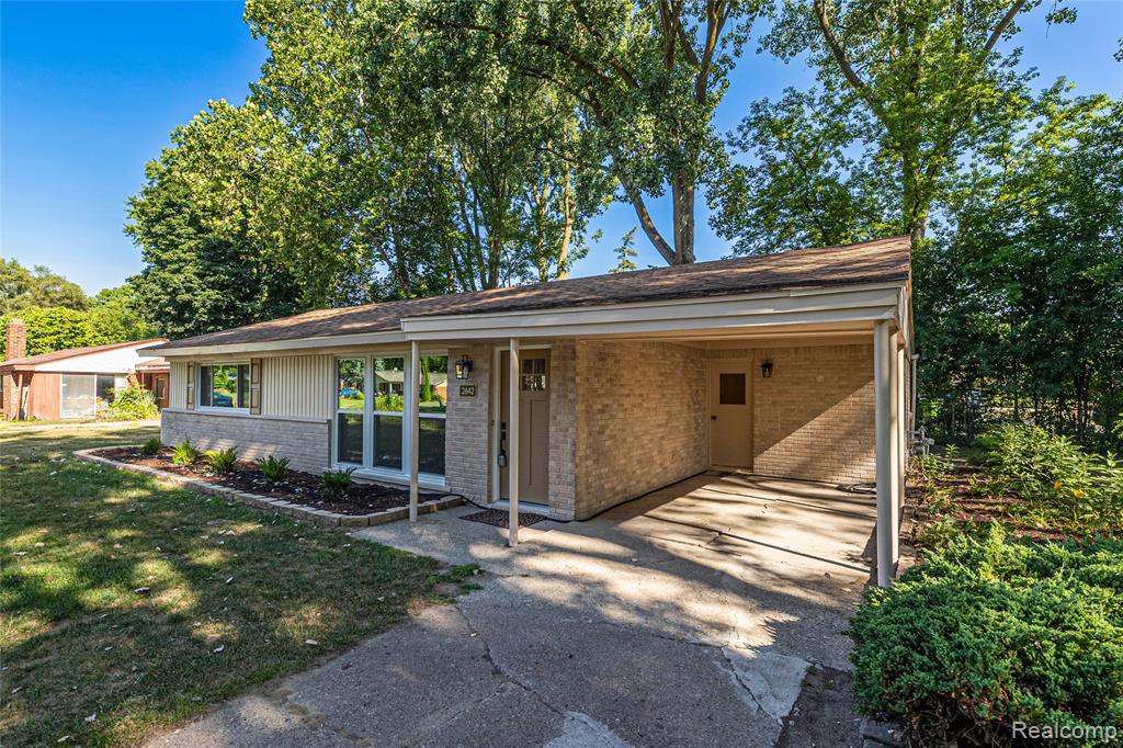 2642 Littletell Avenue Property Photo 4