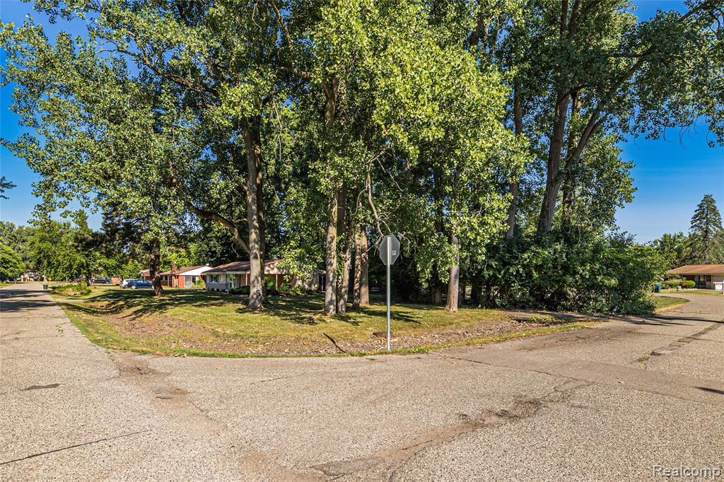 2642 Littletell Avenue Property Photo 32