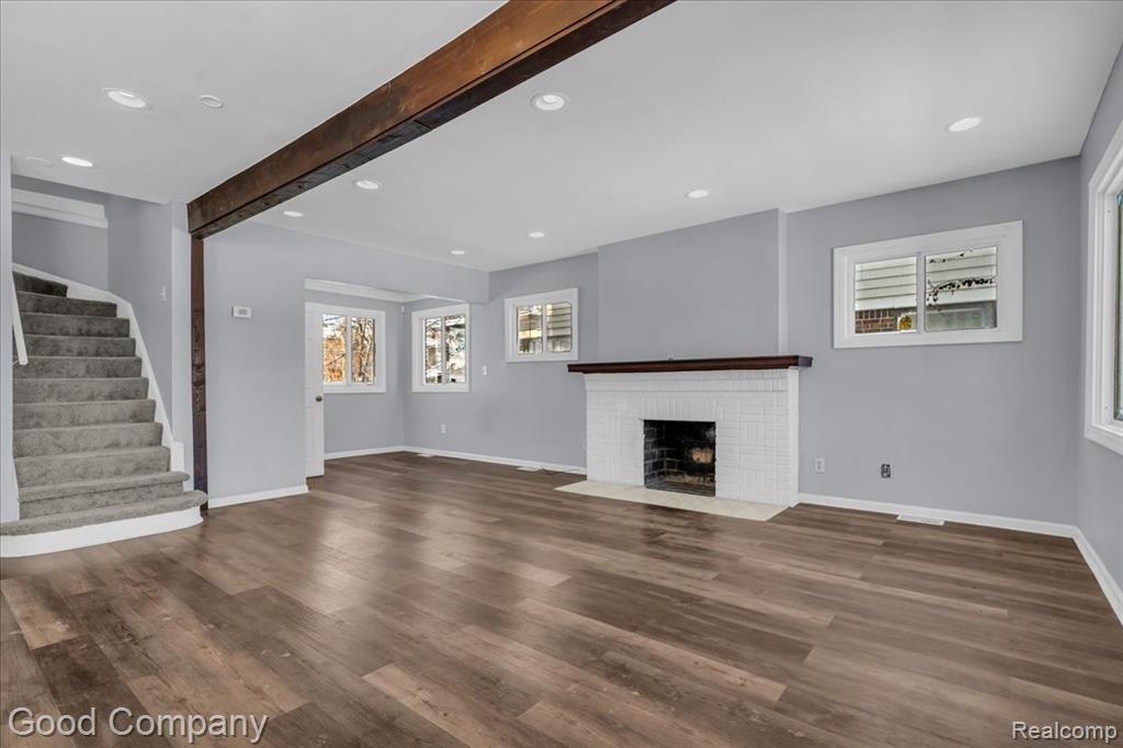 16149 Wisconsin Street Property Photo 3