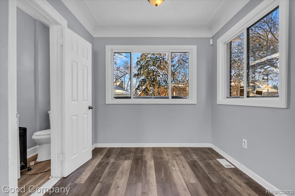 16149 Wisconsin Street Property Photo 8