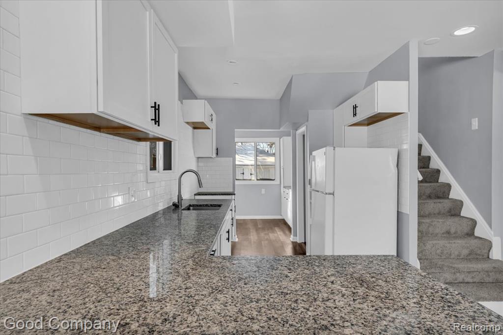 16149 Wisconsin Street Property Photo 11